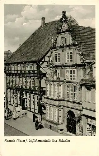 AK / Ansichtskarte 73914008 Hameln_Weser Stiftsherrenhaus und Museum
