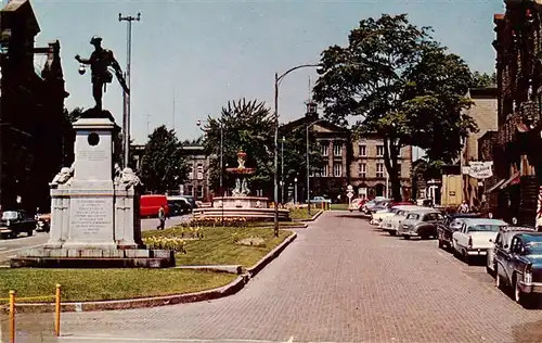 AK / Ansichtskarte  Brockville_Ontario_Canada Court House Square