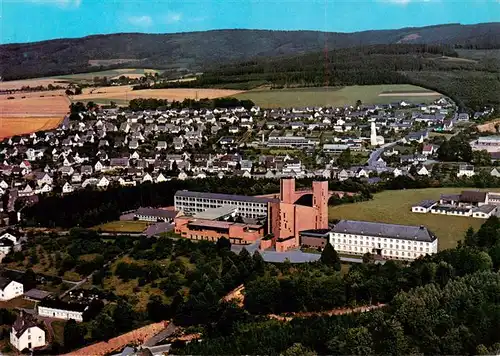 AK / Ansichtskarte 73914149 Meschede Fliegeraufnahme mit Benediktinerabtei Koenigsmuenster Abteikirche Gymnasium