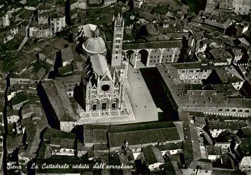AK / Ansichtskarte 73914519 Siena_Toscana_IT La Cattedrale veduta dall aeroplano
