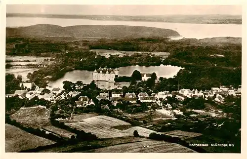 AK / Ansichtskarte  Gluecksburg__Ostseebad Fliegeraufnahme mit Schloss