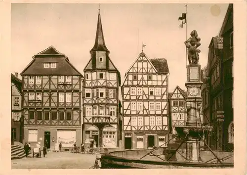 AK / Ansichtskarte 73914860 Fritzlar Marktplatz mit Brunnen