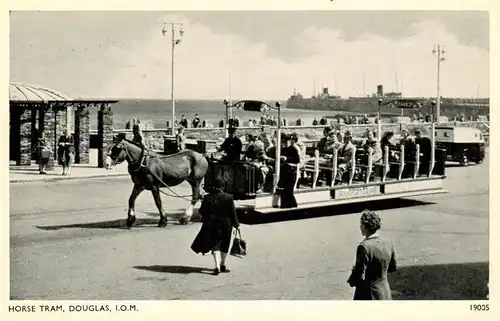 AK / Ansichtskarte 73915909 Douglas__IOM_Isle_of_Man_UK Horse Tram