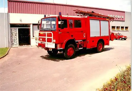 AK / Ansichtskarte 73915956 Feuerwehr_Fire-Brigade_Pompiers_Bomberos Chateau Gontier 53 Forgon Pompe Tonne Hors Chemin Renault 