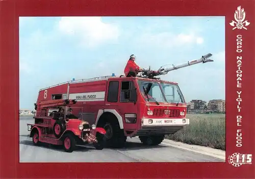 AK / Ansichtskarte  Feuerwehr_Fire-Brigade_Pompiers_Bomberos Corpo Nazionale Vigili del Fuco Autopompa FIAT 501