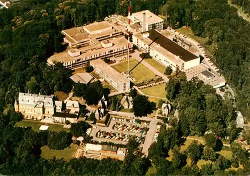 AK / Ansichtskarte 73916646 Saarbruecken Saarlaendischer Rundfunk Funk und Fernsehstudios mit Schloss Halberg Fliegeraufnahme