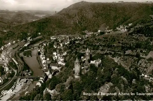 AK / Ansichtskarte  Altena_Lenne Fliegeraufnahme mit Schloss