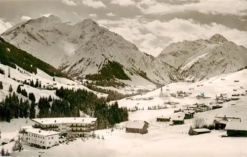 AK / Ansichtskarte  Hirschegg_Kleinwalsertal_Vorarlberg_AT mit Elferkopf Zwoelferkopf Widderstein und Baerenkopf