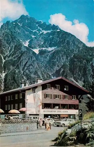 AK / Ansichtskarte  Mittelberg_Kleinwalsertal_AT Hotel Alte Krone Cafe mit Zwoelferkopf