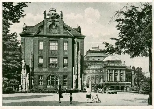 AK / Ansichtskarte  Chemnitz Museum und Oper