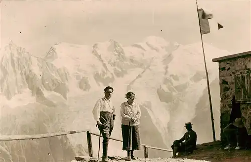 AK / Ansichtskarte  Finhaut_Finshauts_VS Bergsteiger auf Berghuette