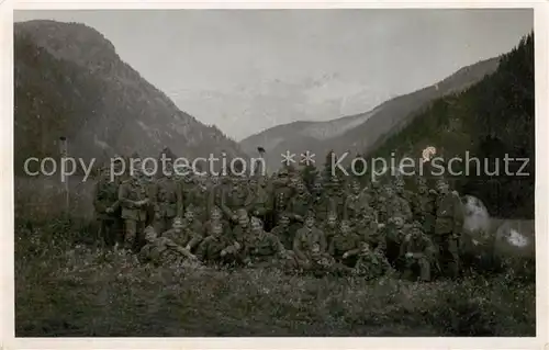 AK / Ansichtskarte 73921527 Militaria_Schweiz Gruppenfoto Soldaten