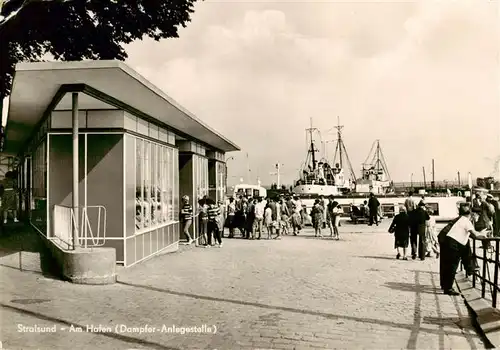 AK / Ansichtskarte 73922192 Stralsund Am Hafen Dampfer Anlegestelle