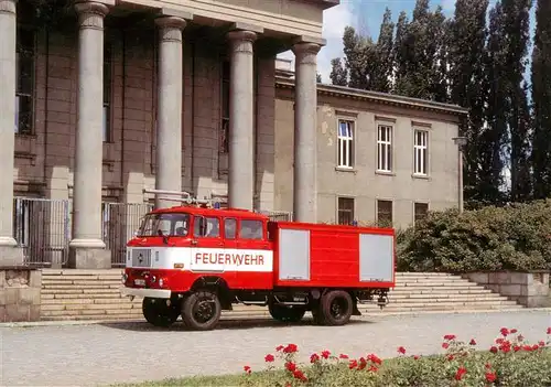 AK / Ansichtskarte  Feuerwehr_Fire-Brigade_Pompiers_Bomberos Chemnitz Tankloeschfahrzeug TLF 16