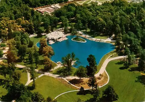 AK / Ansichtskarte 73924682 Karlsruhe_Baden Schlossgarten mit Seerestaurant Fliegeraufnahme