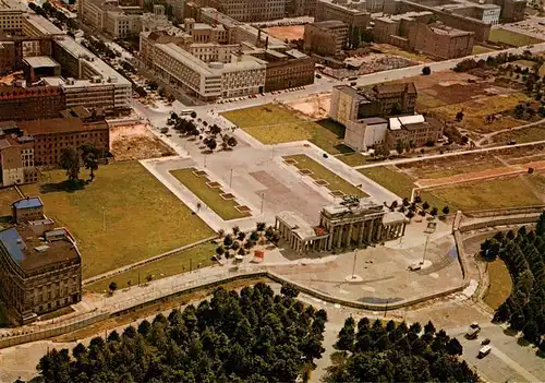 AK / Ansichtskarte  Berlin Brandenburger Tor