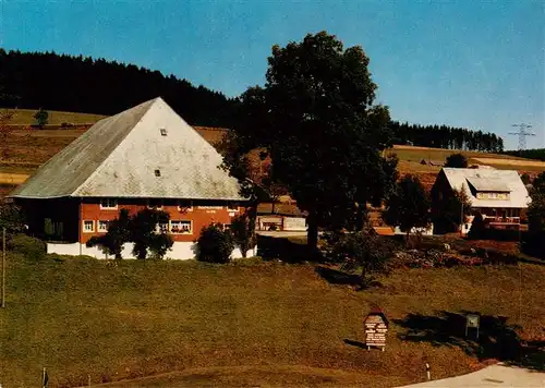 AK / Ansichtskarte 73924855 Saig_Schwarzwald Neubauernhof mit Gaestehaus