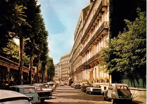 AK / Ansichtskarte  Vichy_03_Allier Hotel de la Paix a gauche la Galerie des Sources