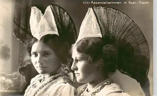 AK / Ansichtskarte  Appenzell_IR Appenzellerinnen in Fest Tracht