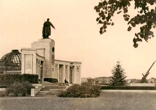 AK / Ansichtskarte 73925546 Berlin Sowjet-Denkmal im Tiergarten