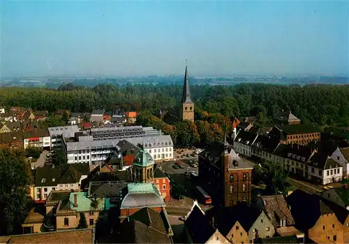 AK / Ansichtskarte 73925780 Rheinberg Altes und neues Rathaus mit St Peter