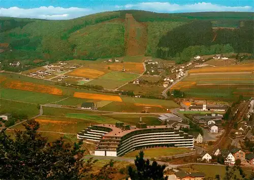 AK / Ansichtskarte  Willingen_Sauerland Der Sauerlandstern Fliegeraufnahme