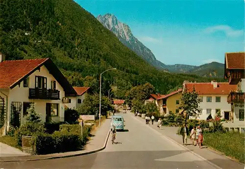 AK / Ansichtskarte 73925858 Mauthausen_Piding Bahnhofstrasse mit Hochstaufen