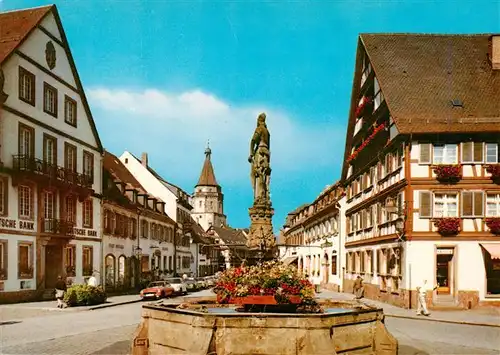 AK / Ansichtskarte  Gengenbach Marktplatz Brunnen Obertor