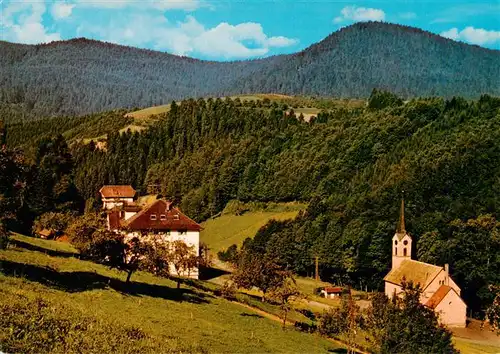 AK / Ansichtskarte  Zuwald_Oberharmersbach Ansicht mit Kirche Landschaft Schwarzwald