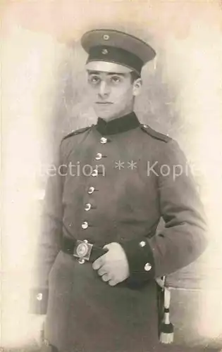 AK / Ansichtskarte 33928582 Militaria_WK1 Regiment 13 Ludwigsburg Soldat Uniform 