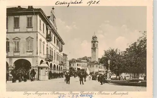 AK / Ansichtskarte  Pallanza_Lago_Maggiore_Piemonte_IT Piazza Garibaldi e Palazzo Municipale