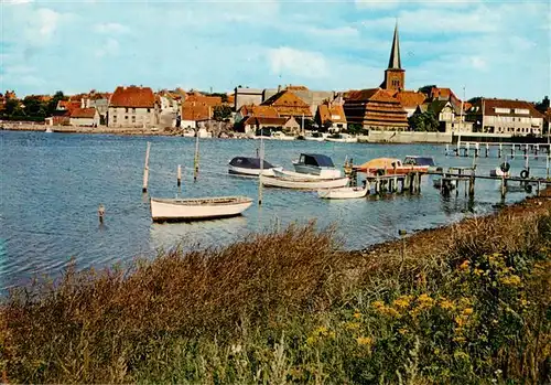 AK / Ansichtskarte  Neustadt_Holstein Binnenwasser Bootsanleger