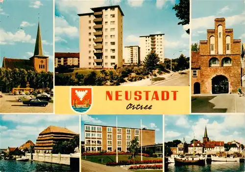 AK / Ansichtskarte 73933751 Neustadt_Holstein Teilansichten Kirche Hochhaeuser Stadttor Hafen