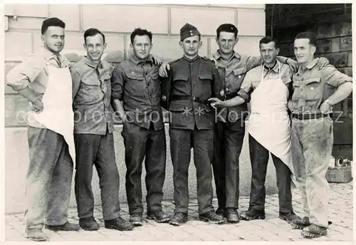 AK / Ansichtskarte  Militaria_Deutschland__WK1 Gruppenfoto, Kueche, Soldetenleben