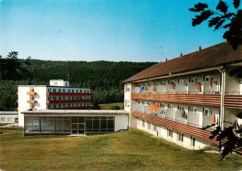 AK / Ansichtskarte  Neukirchen_Knuellgebirge Waldsanatorium Urbachtal und Klinik Dr Bartsch KG Fliegeraufnahme