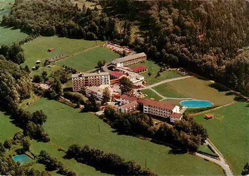 AK / Ansichtskarte  Neukirchen_Knuellgebirge Waldsanatorium Urbachtal und Klinik Dr Bartsch KG Fliegeraufnahme