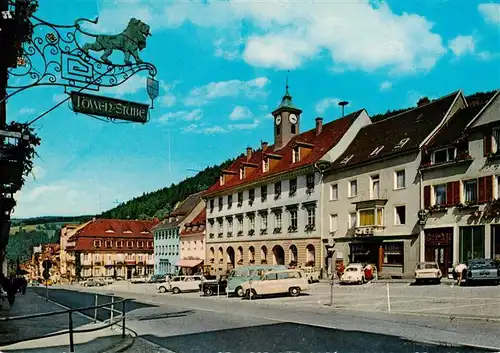 AK / Ansichtskarte  Triberg Marktplatz und Rathaus