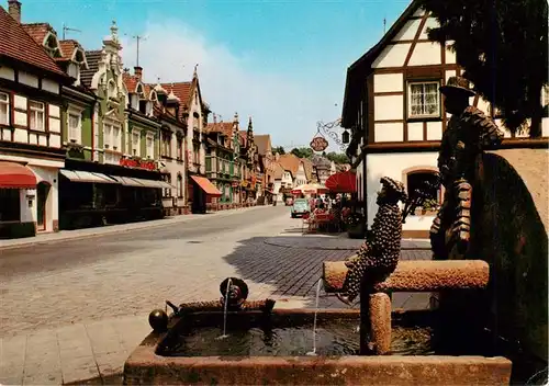 AK / Ansichtskarte  Zell_Harmersbach Hauptstrasse mit Narrenbrunnen