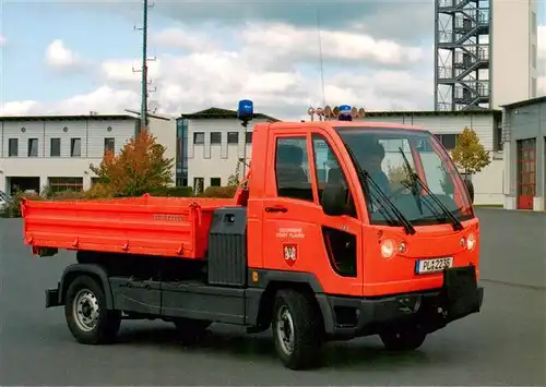 AK / Ansichtskarte  Feuerwehr_Fire-Brigade_Pompiers_Bomberos Multicar Waltershausen