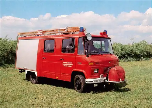 AK / Ansichtskarte  Feuerwehr_Fire-Brigade_Pompiers_Bomberos Mercedes-Benz 508 D