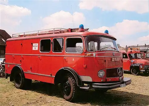 AK / Ansichtskarte 73937368 Feuerwehr_Fire-Brigade_Pompiers_Bomberos Mercedes-Benz LP 710