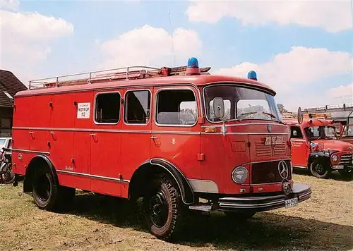 AK / Ansichtskarte  Feuerwehr_Fire-Brigade_Pompiers_Bomberos Mercedes-Benz LP 710