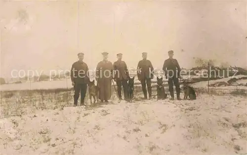 AK / Ansichtskarte  Militaria_WK1 Rettungshunde Gruppenfoto 