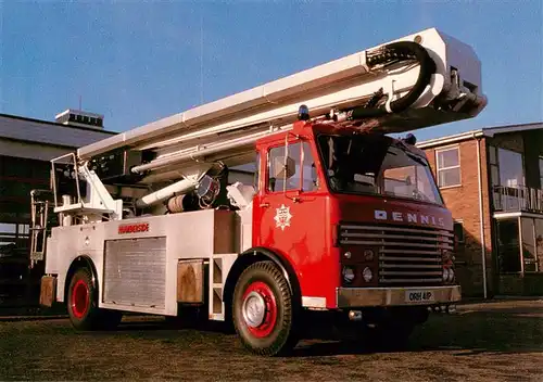 AK / Ansichtskarte  Feuerwehr_Fire-Brigade_Pompiers_Bomberos No. 2 Hydraulic Platform