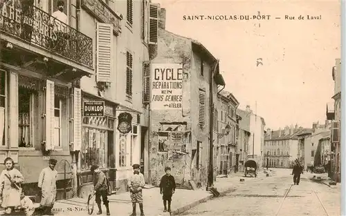 AK / Ansichtskarte  Saint-Nicolas-du-Bosc Rue de Laval