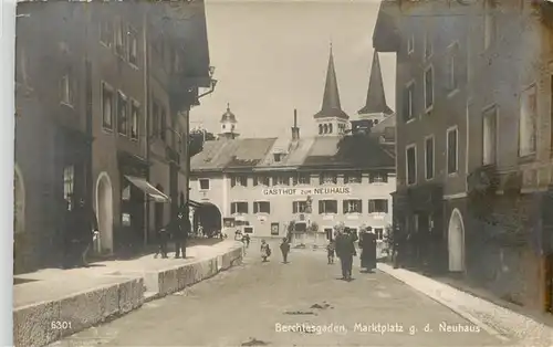 AK / Ansichtskarte  Berchtesgaden Marktplatz mit Gasthof Neuhaus