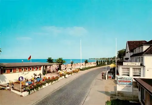 AK / Ansichtskarte 73940520 Niendorf__Ostseebad_Timmendorferstrand Strand Café Kurhotel