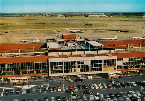 AK / Ansichtskarte 73940956 London__UK Airport The Main Entrance of the Passenger Building