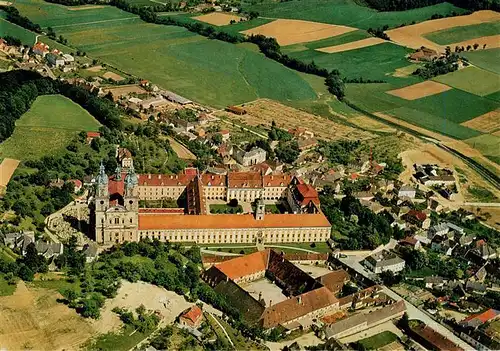 AK / Ansichtskarte  St_Florian_Stift_Linz-Land_Oberoesterreich_AT Stift und Markt