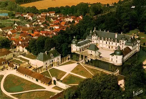 AK / Ansichtskarte  Tanlay_89_Yonne Vue aerienne du chateau a gauche la ville